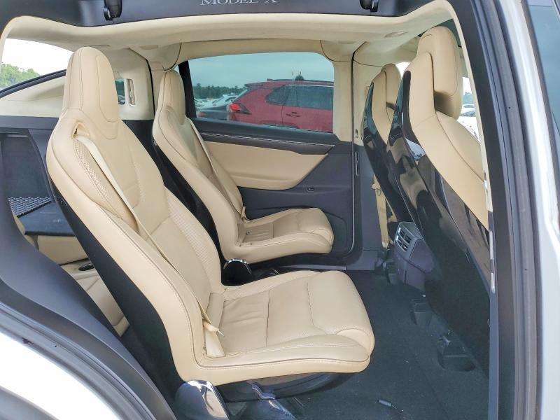 51681486 :رقم المزاد ، 5YJXCBE26GF016548 vin ، 2016 Tesla Model X مزاد بيع