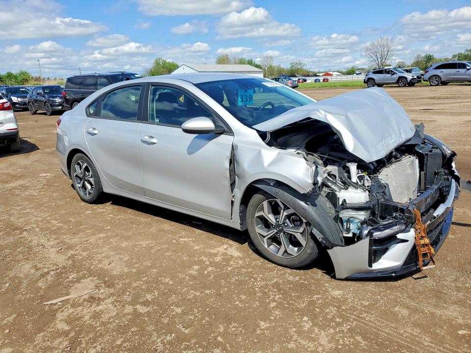2021 Kia Forte მანქანა იყიდება აუქციონზე, vin: 3KPF24AD8ME391120, აუქციონის ნომერი: 51625956