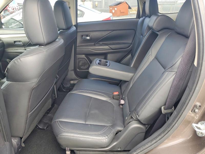 49975676 :رقم المزاد ، JA4JZ4AX8LZ604547 vin ، 2020 Mitsubishi Outlander مزاد بيع