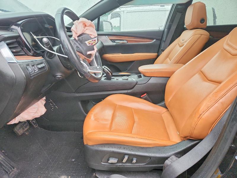 47504966 :رقم المزاد ، 1GYKNDRS8MZ225963 vin ، 2021 Cadillac Xt5 مزاد بيع