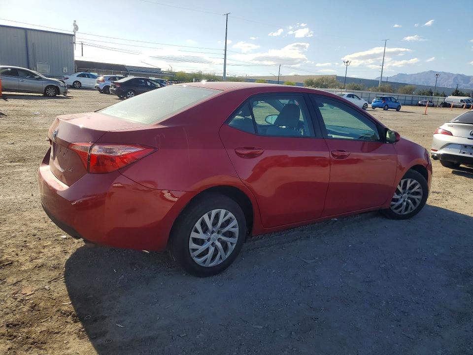 Продажа на аукционе авто 2018 Toyota Corolla, vin: 5YFBURHE2JP769978, номер лота: 51857906
