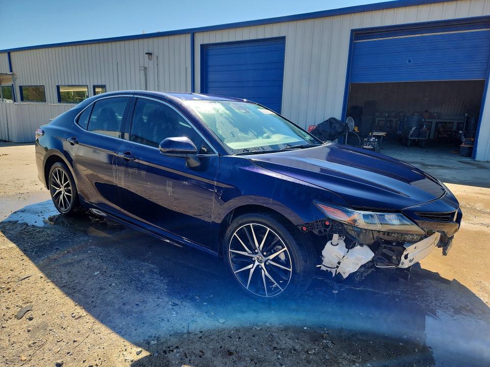 Продажа на аукционе авто 2022 Toyota Camry, vin: 4T1G11AK4NU631914, номер лота: 79621625