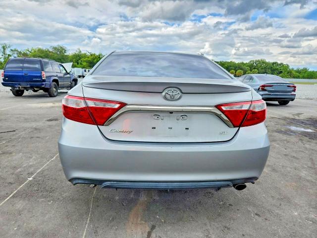 50367806 :رقم المزاد ، 4T1BF1FK0GU239505 vin ، 2016 Toyota Camry مزاد بيع