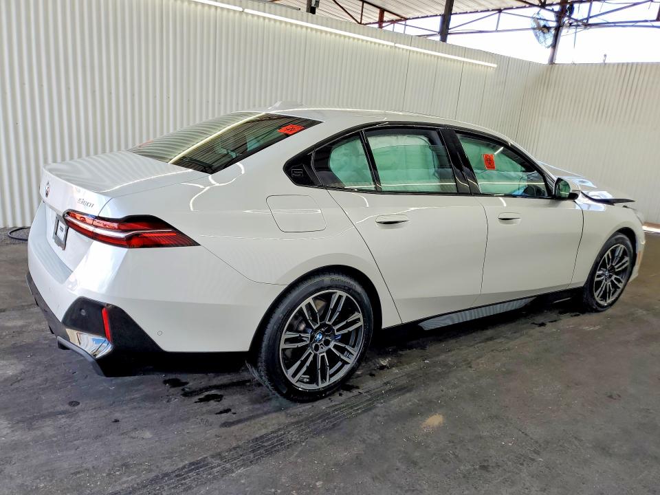 50950506 :رقم المزاد ، WBA53FJ0XTCX57115 vin ، 2026 Bmw 530 مزاد بيع