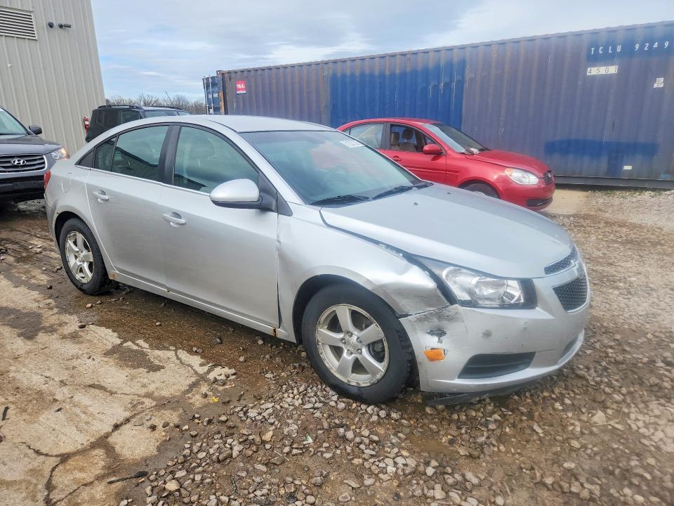 51523726 :رقم المزاد ، 1G1PK5SB2E7332131 vin ، 2014 Chevrolet Cruze مزاد بيع
