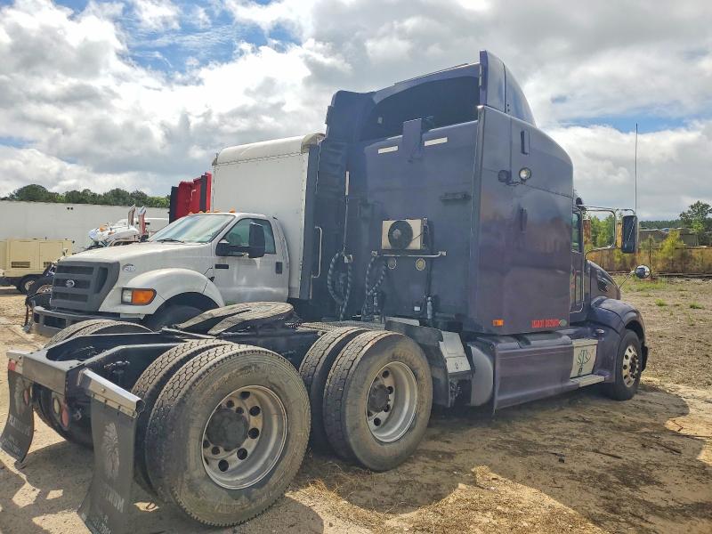 51795926 :رقم المزاد ، 1XPHD49X7BD131077 vin ، 2011 Peterbilt 386 مزاد بيع