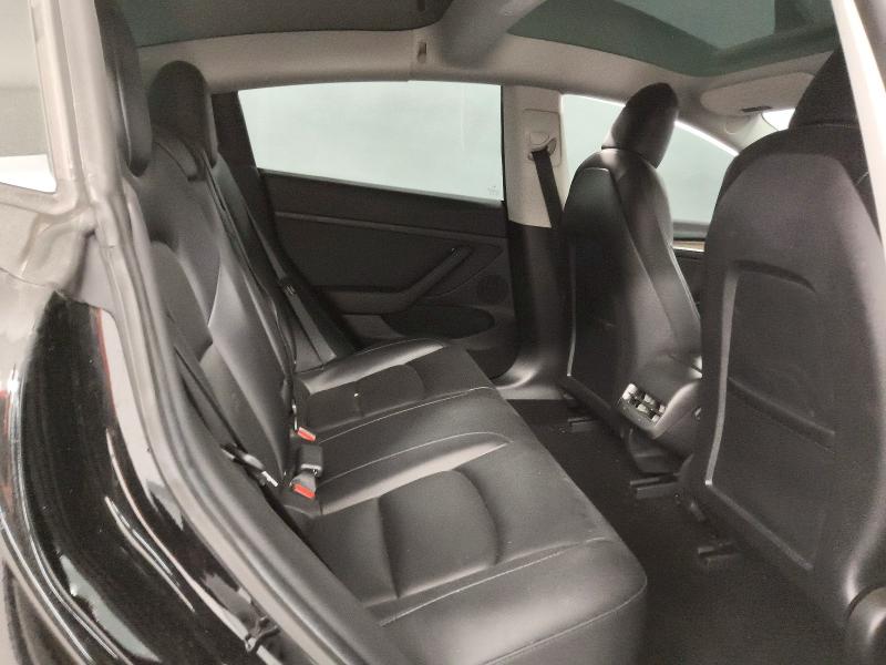 Auction sale of the 2021 Tesla Model 3, vin: 5YJ3E1EB3MF006820, lot number: 50672396