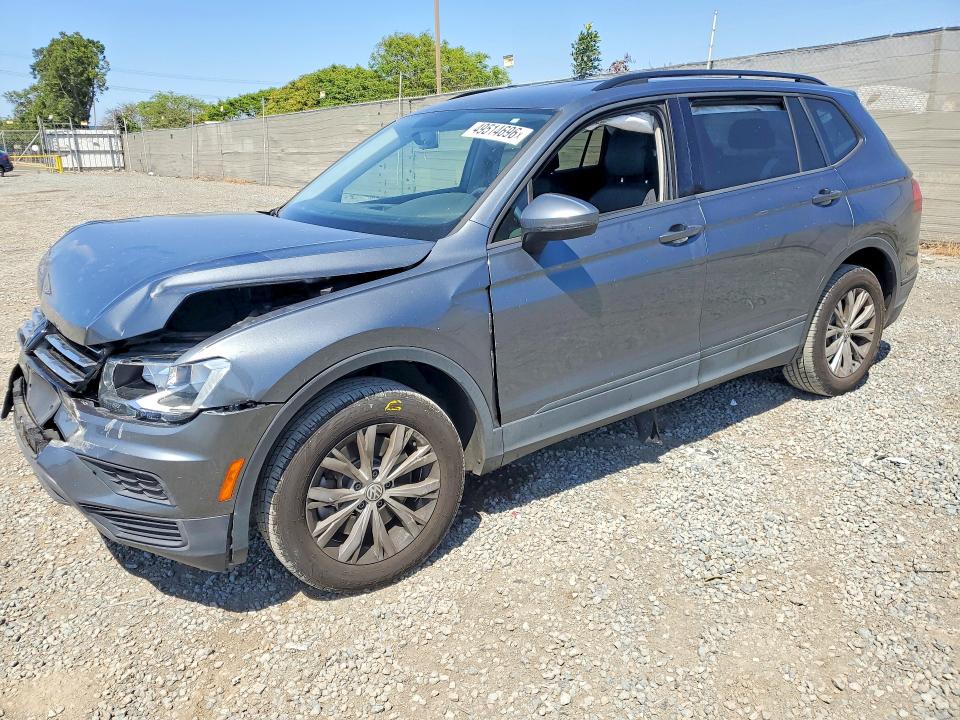 Продаж на аукціоні авто 2020 Volkswagen Tiguan, vin: 3VV1B7AX2LM165327, номер лоту: 49514696