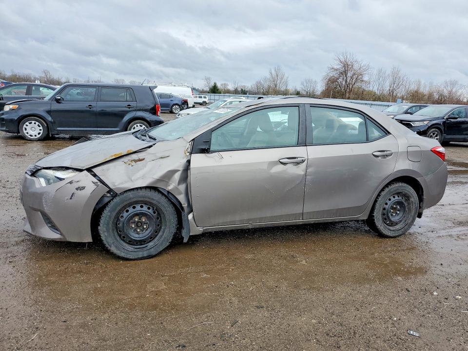 49783316 :رقم المزاد ، 2T1BURHE9FC431503 vin ، 2015 Toyota Corolla مزاد بيع