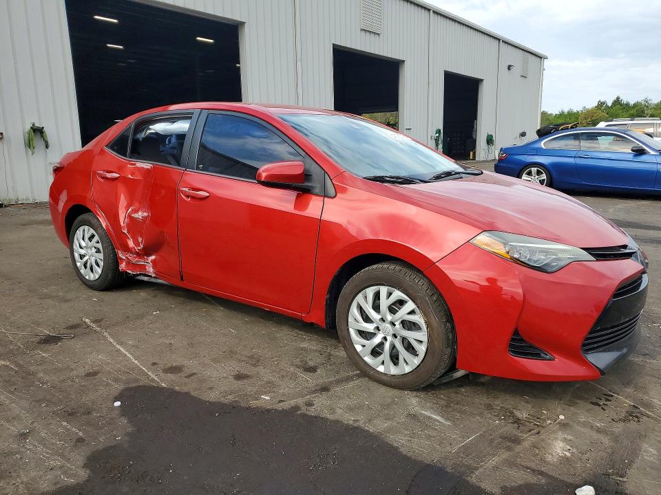 46783776 :رقم المزاد ، 5YFBURHE8JP753090 vin ، 2018 Toyota Corolla مزاد بيع