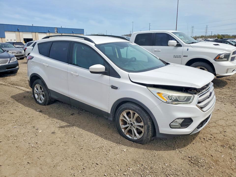 2017 Ford Escape მანქანა იყიდება აუქციონზე, vin: 1FMCU0GD4HUA12498, აუქციონის ნომერი: 51297096