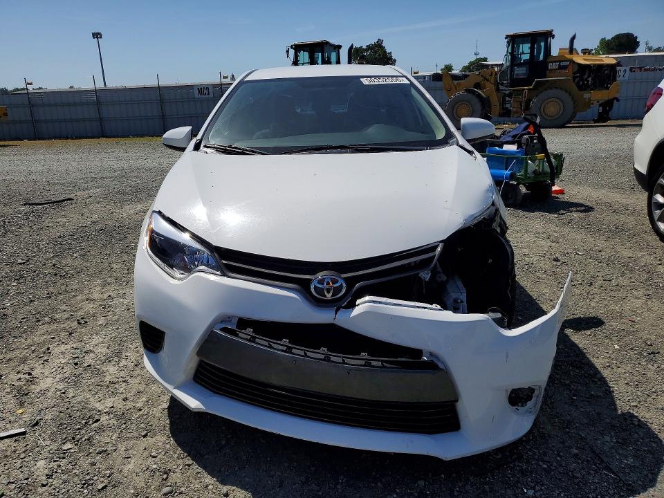 50352556 :رقم المزاد ، 5YFBURHE2FP240683 vin ، 2015 Toyota Corolla مزاد بيع