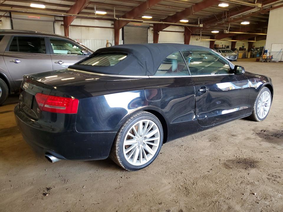Продажа на аукционе авто 2011 Audi A5, vin: WAULFAFH1BN011090, номер лота: 49655066