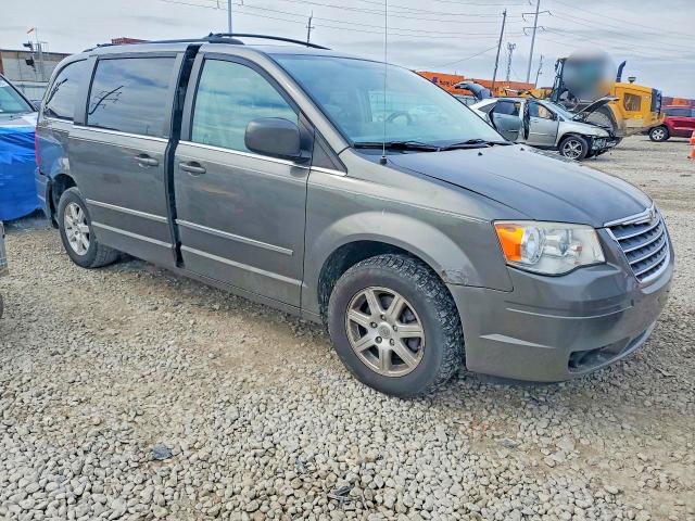 48422586 :رقم المزاد ، 2A4RR5D17AR415489 vin ، 2010 Chrysler Town & Country مزاد بيع