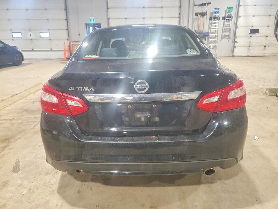 2017 Nissan Altima მანქანა იყიდება აუქციონზე, vin: 1N4AL3AP7HN343417, აუქციონის ნომერი: 49877376