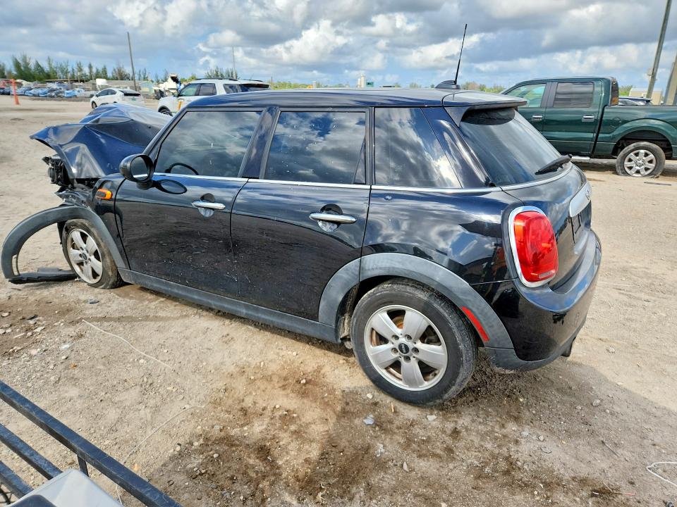 Продажа на аукционе авто 2015 Mini Cooper, vin: WMWXS5C51F2C63575, номер лота: 51356406