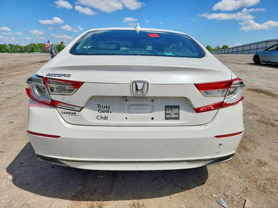 51405036 :رقم المزاد ، 1HGCV1F56JA042175 vin ، 2018 Honda Accord مزاد بيع