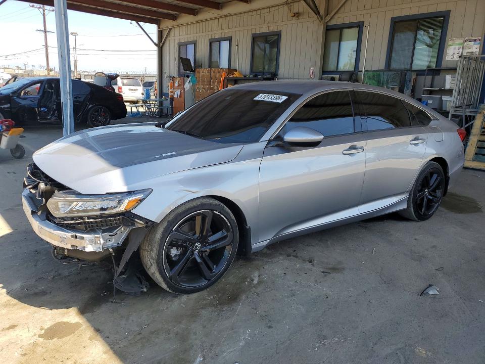 51013396 :رقم المزاد ، 1HGCV1F33KA145490 vin ، 2019 Honda Accord مزاد بيع