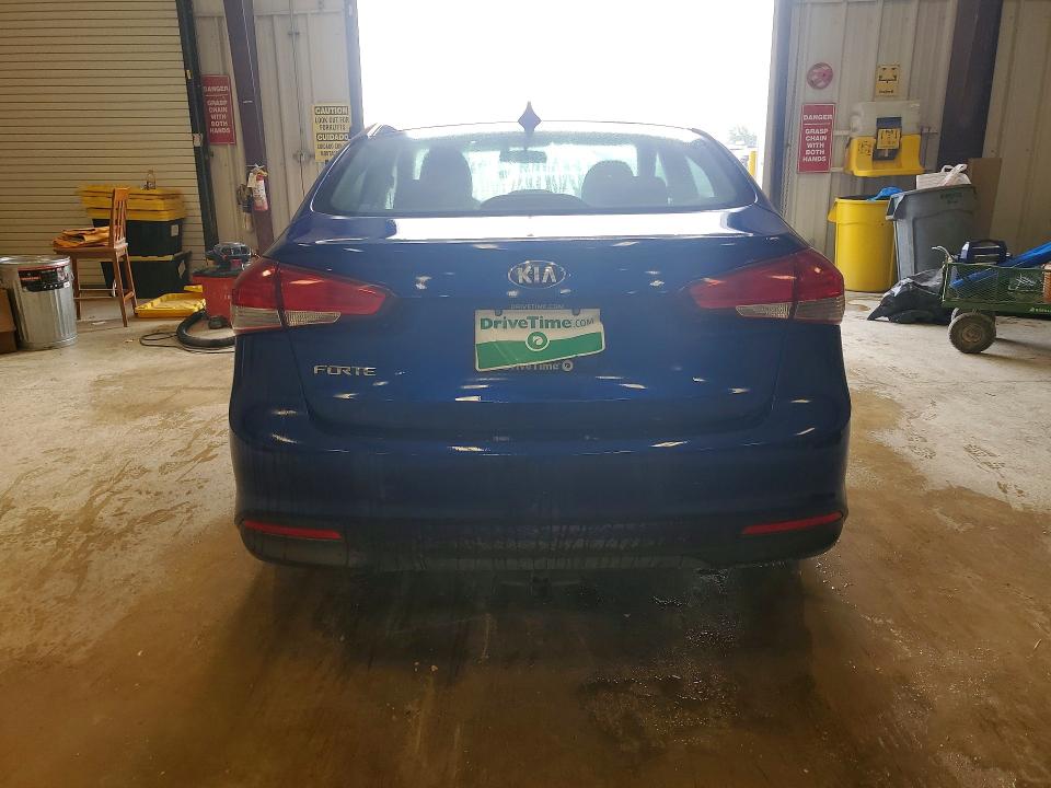 50258356 :رقم المزاد ، 3KPFK4A71HE012412 vin ، 2017 Kia Forte مزاد بيع