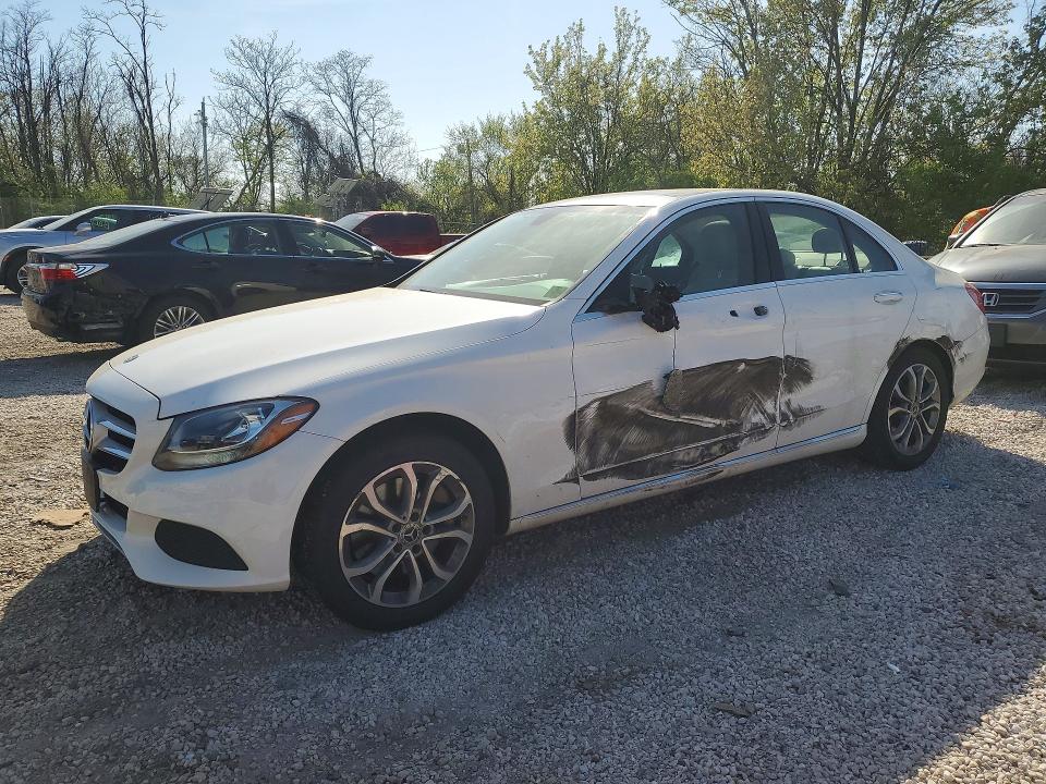 49542636 :رقم المزاد ، 55SWF4KB1HU221326 vin ، 2017 Mercedes-benz C مزاد بيع