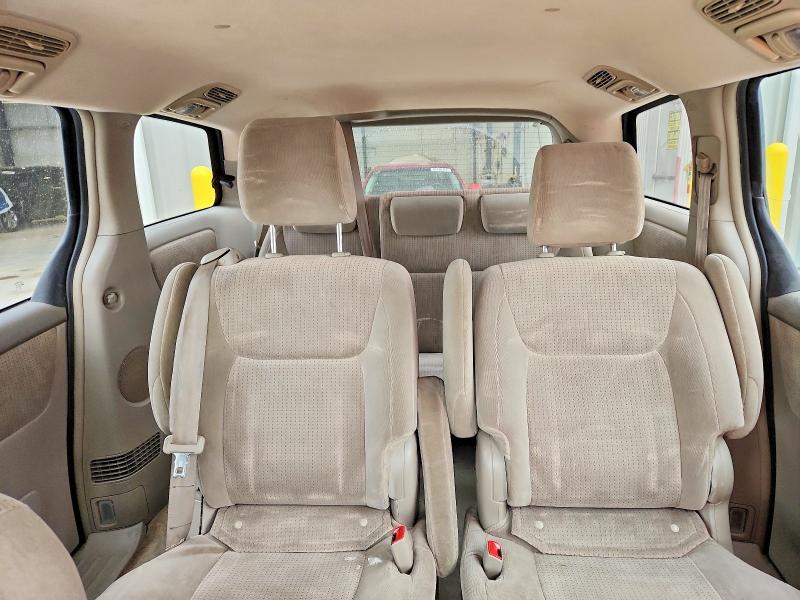 51876086 :رقم المزاد ، 5TDKK4CC7AS331916 vin ، 2010 Toyota Sienna مزاد بيع