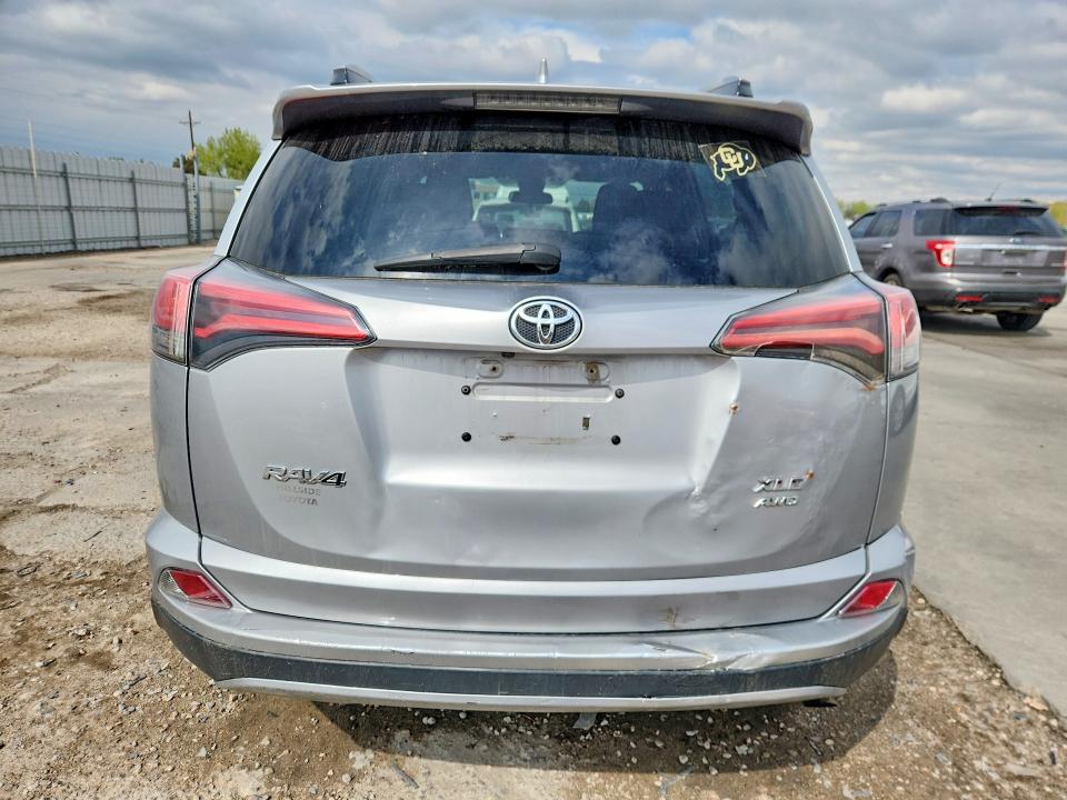 2018 Toyota Rav4 მანქანა იყიდება აუქციონზე, vin: 2T3RFREV0JW814290, აუქციონის ნომერი: 51093646