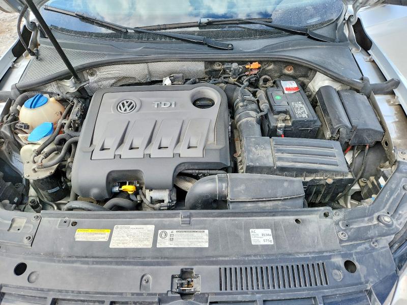 49438826 :رقم المزاد ، 1VWCN7A38EC034643 vin ، 2014 Volkswagen Passat مزاد بيع
