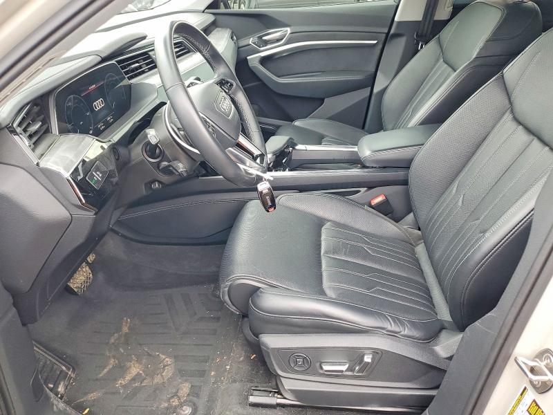2022 Audi E-tron მანქანა იყიდება აუქციონზე, vin: WA13AAGE2NB010259, აუქციონის ნომერი: 49649566