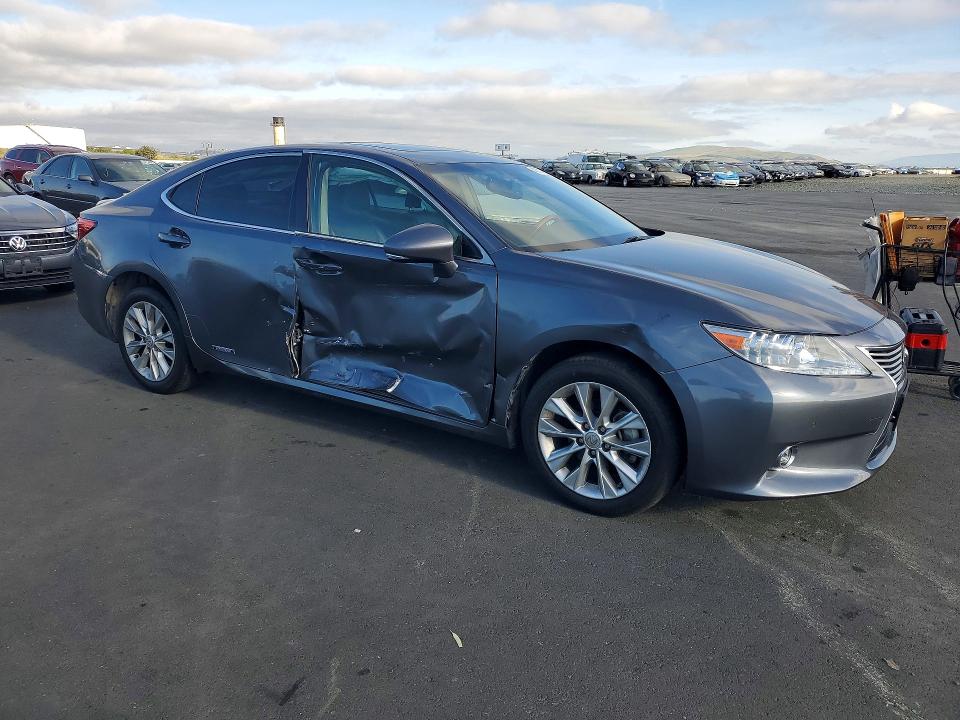 49102176 :رقم المزاد ، JTHBW1GG4E2061538 vin ، 2014 Lexus Es 300h مزاد بيع