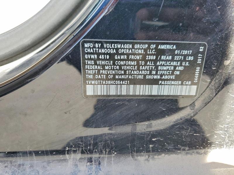 49257926 :رقم المزاد ، 1VWGT7A38HC054421 vin ، 2017 Volkswagen Passat مزاد بيع