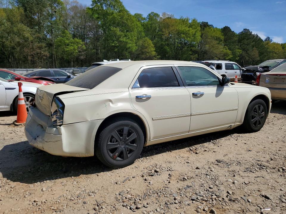 2007 Chrysler 300 მანქანა იყიდება აუქციონზე, vin: 2C3KA43RX7H731701, აუქციონის ნომერი: 48164626