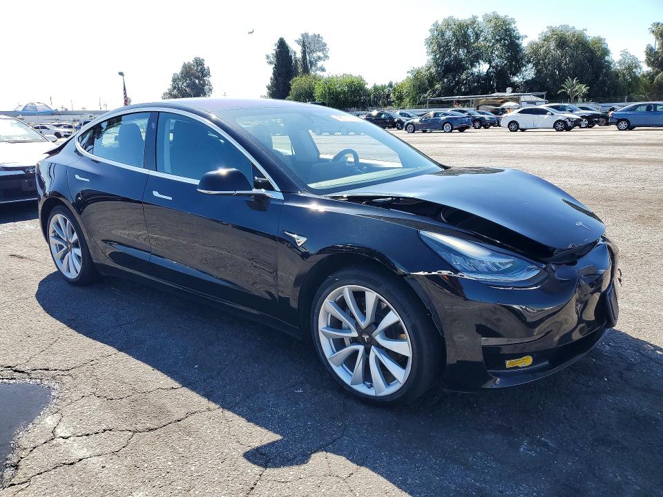 49971996 :رقم المزاد ، 5YJ3E1EA6HF000846 vin ، 2017 Tesla Model 3 مزاد بيع