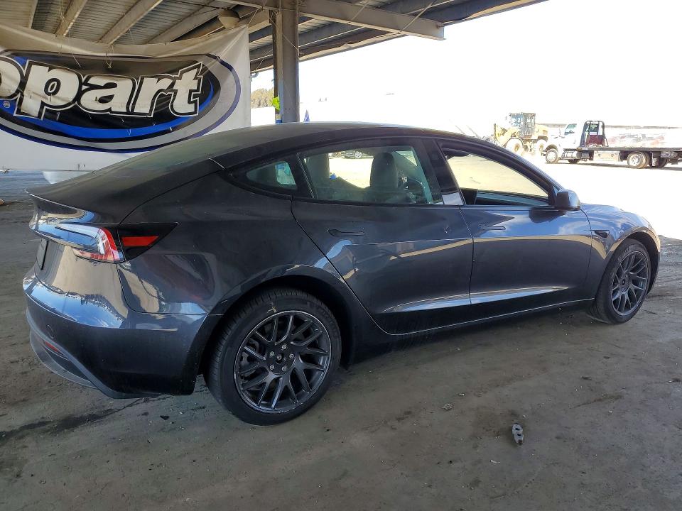 48711476 :رقم المزاد ، 5YJ3E1EA3SF894232 vin ، 2025 Tesla Model 3 مزاد بيع