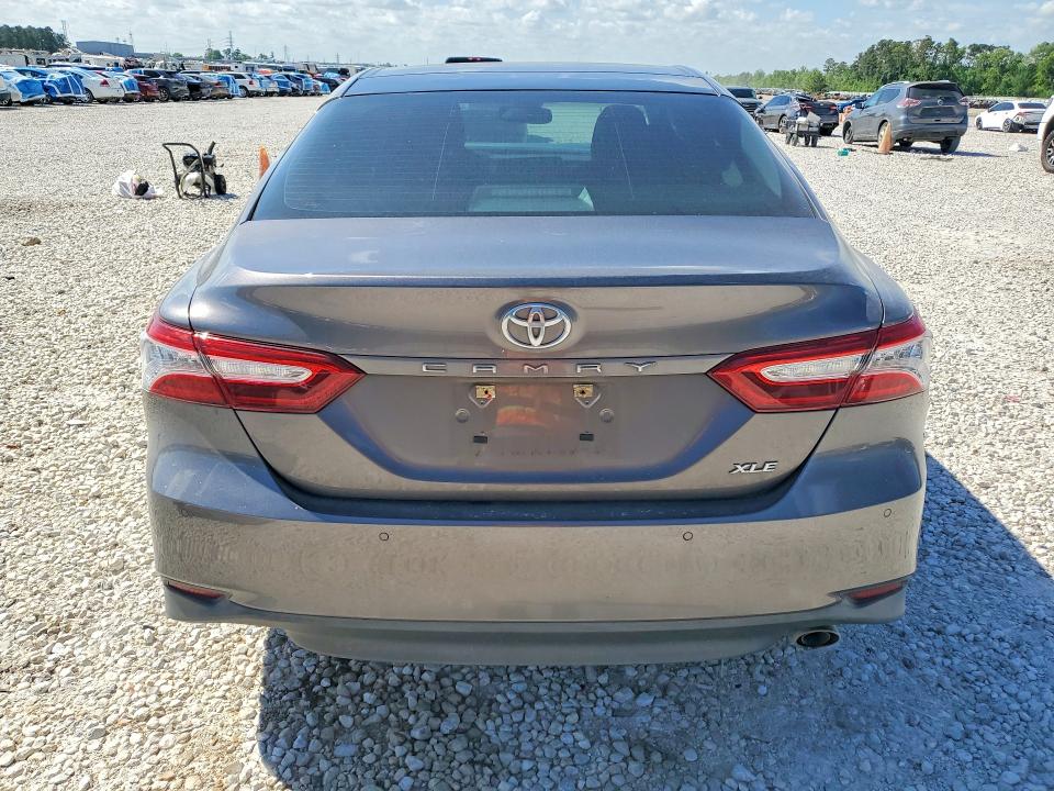 Продаж на аукціоні авто 2018 Toyota Camry, vin: 4T1B11HK4JU125803, номер лоту: 48414496