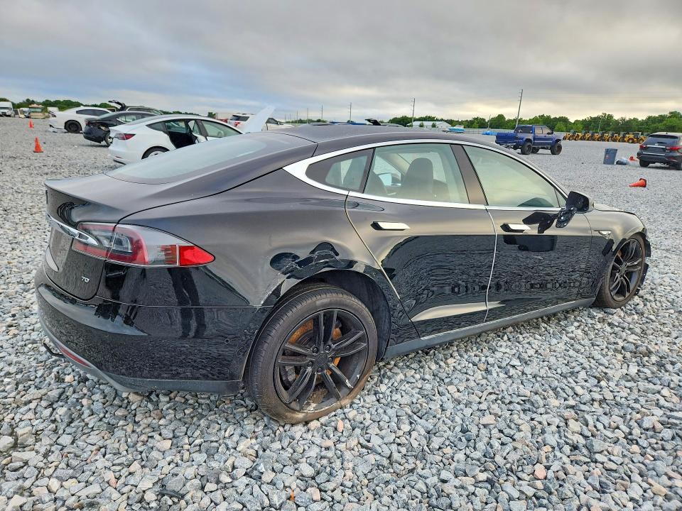 2015 Tesla Model S მანქანა იყიდება აუქციონზე, vin: 5YJSA1E12FF115822, აუქციონის ნომერი: 49298436