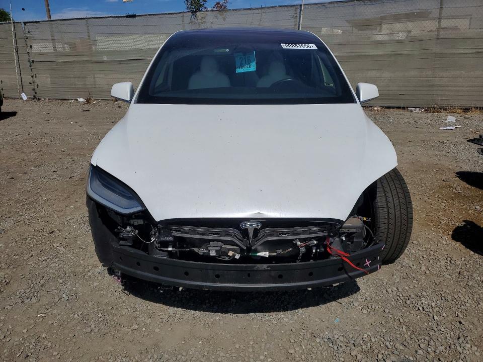 50353656 :رقم المزاد ، 5YJXCBE23LF236420 vin ، 2020 Tesla Model X مزاد بيع