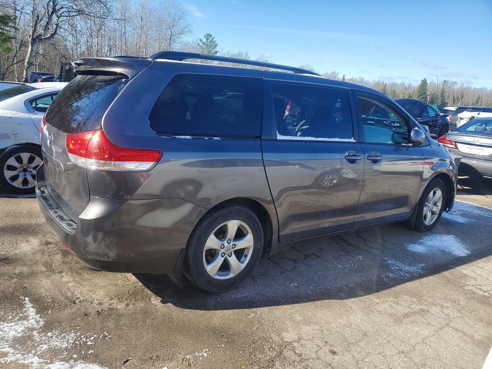 Aukcja sprzedaży 2012 Toyota Sienna, vin: 5TDKK3DC0CS220961, numer aukcji: 50441126