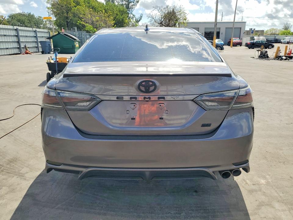 Aukcja sprzedaży 2021 Toyota Camry, vin: 4T1G11AK6MU604549, numer aukcji: 51305896