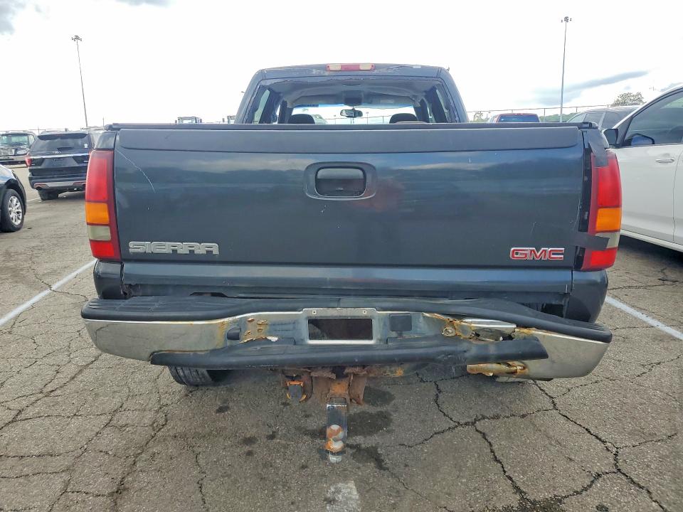 51543826 :رقم المزاد ، 1GTGK13U23F204863 vin ، 2003 Gmc Sierra مزاد بيع