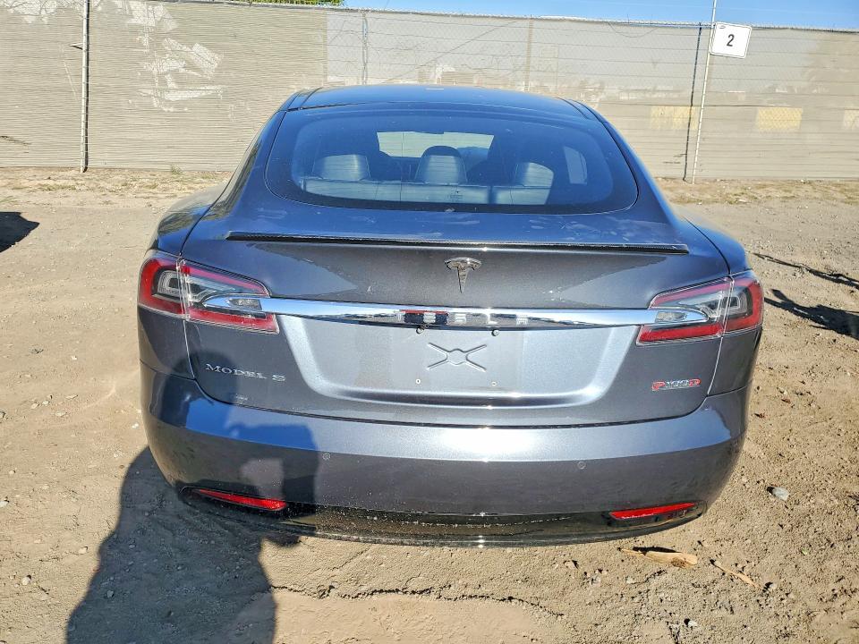 49937516 :رقم المزاد ، 5YJSA1E47JF243878 vin ، 2018 Tesla Model S مزاد بيع