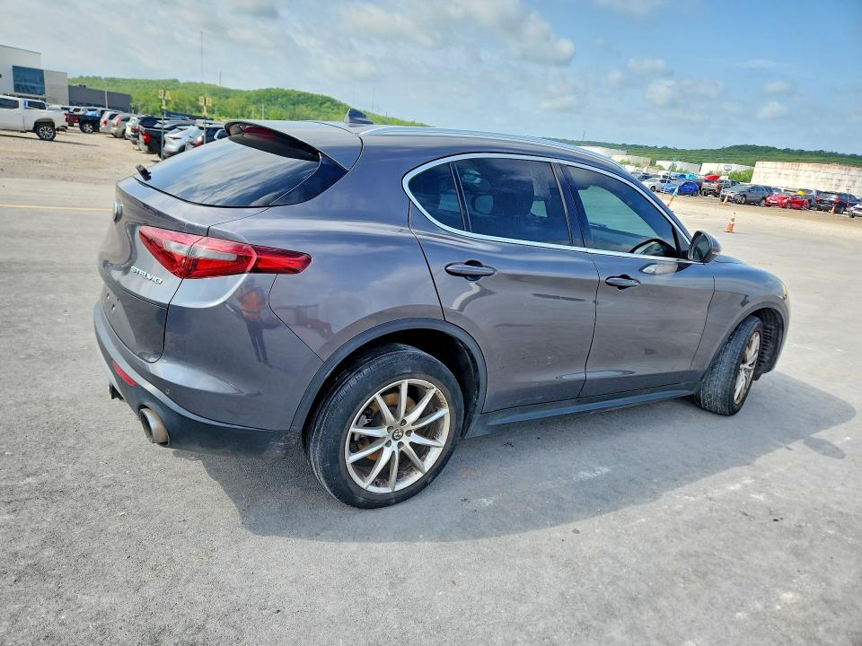 Продаж на аукціоні авто 2018 Alfa Romeo Stelvio, vin: ZASFAKBN6J7B60007, номер лоту: 49782486