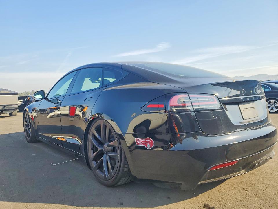 49281846 :رقم المزاد ، 5YJSA1E51PF528660 vin ، 2023 Tesla Model S مزاد بيع