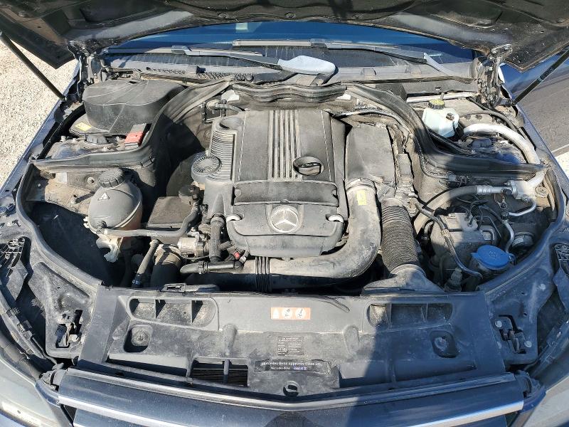 2014 Mercedes-benz C მანქანა იყიდება აუქციონზე, vin: WDDGF4HB9EA955364, აუქციონის ნომერი: 50825356