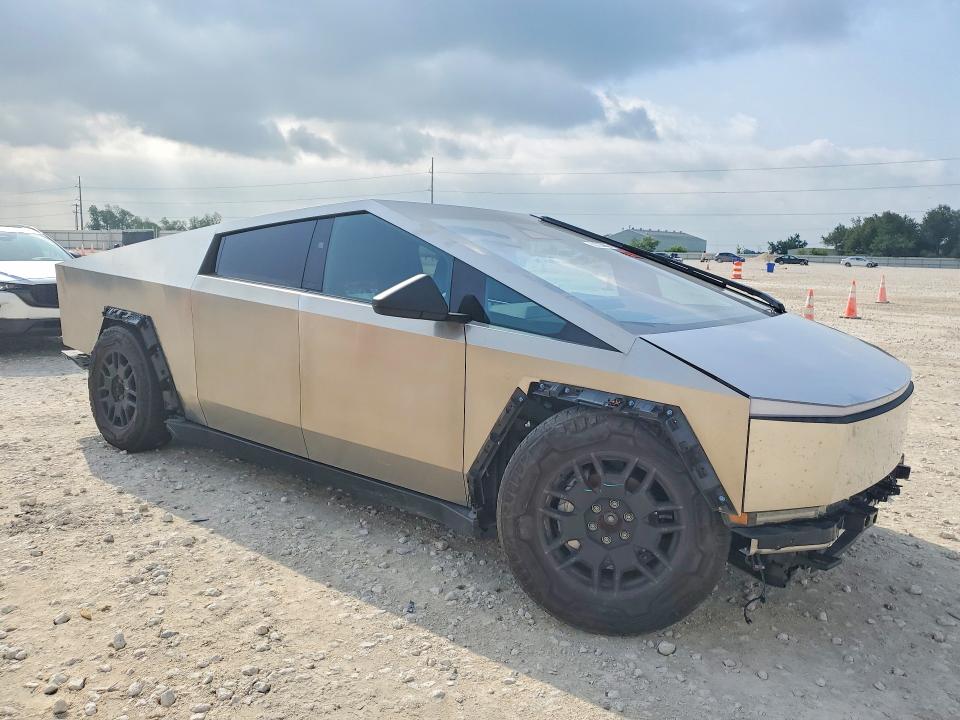 50323656 :رقم المزاد ، 7G2CEHED3RA010782 vin ، 2024 Tesla Cybertruck مزاد بيع