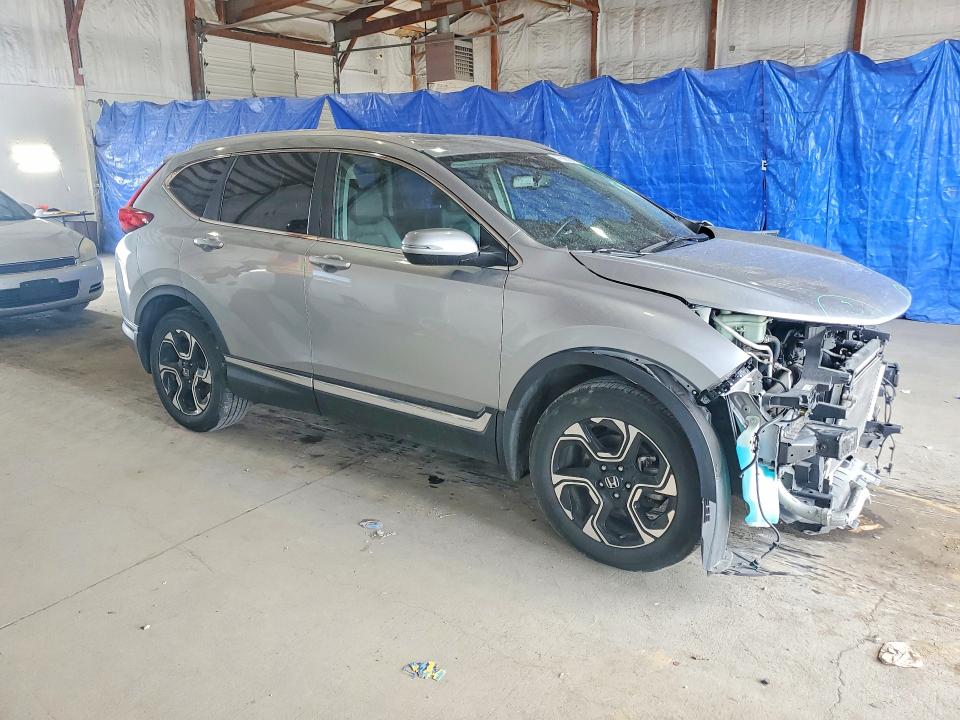 47866936 :رقم المزاد ، 7FARW2H97JE042032 vin ، 2018 Honda Cr-v مزاد بيع