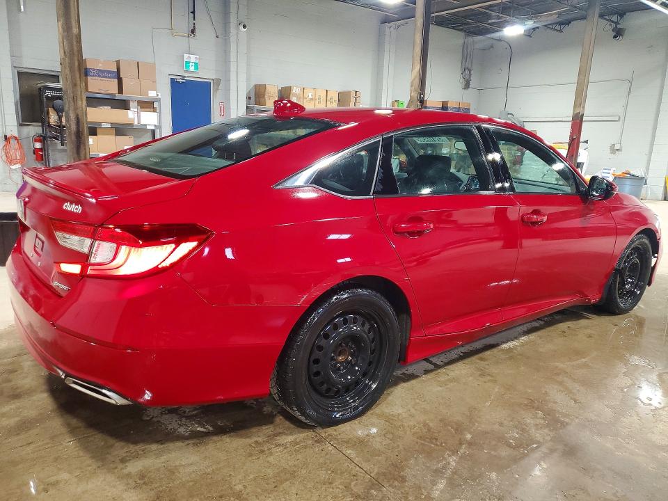 52016936 :رقم المزاد ، 1HGCV1F36JA812129 vin ، 2018 Honda Accord مزاد بيع