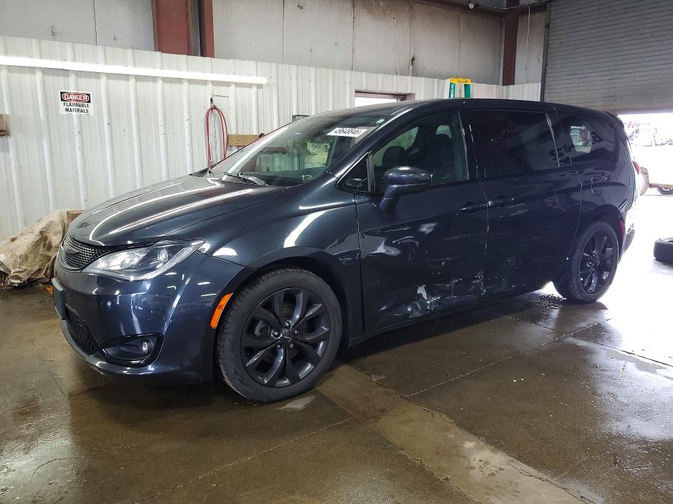 49648846 :رقم المزاد ، 2C4RC1FG1KR702507 vin ، 2019 Chrysler Pacifica مزاد بيع