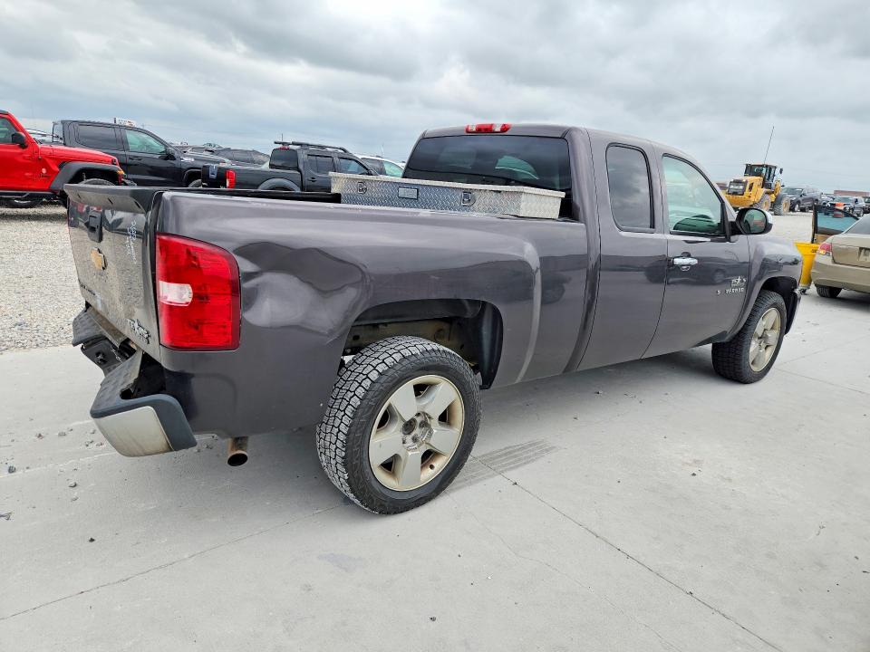 Auction sale of the 2011 Chevrolet Silverado, vin: 1GCRCSE09BZ432765, lot number: 49989756