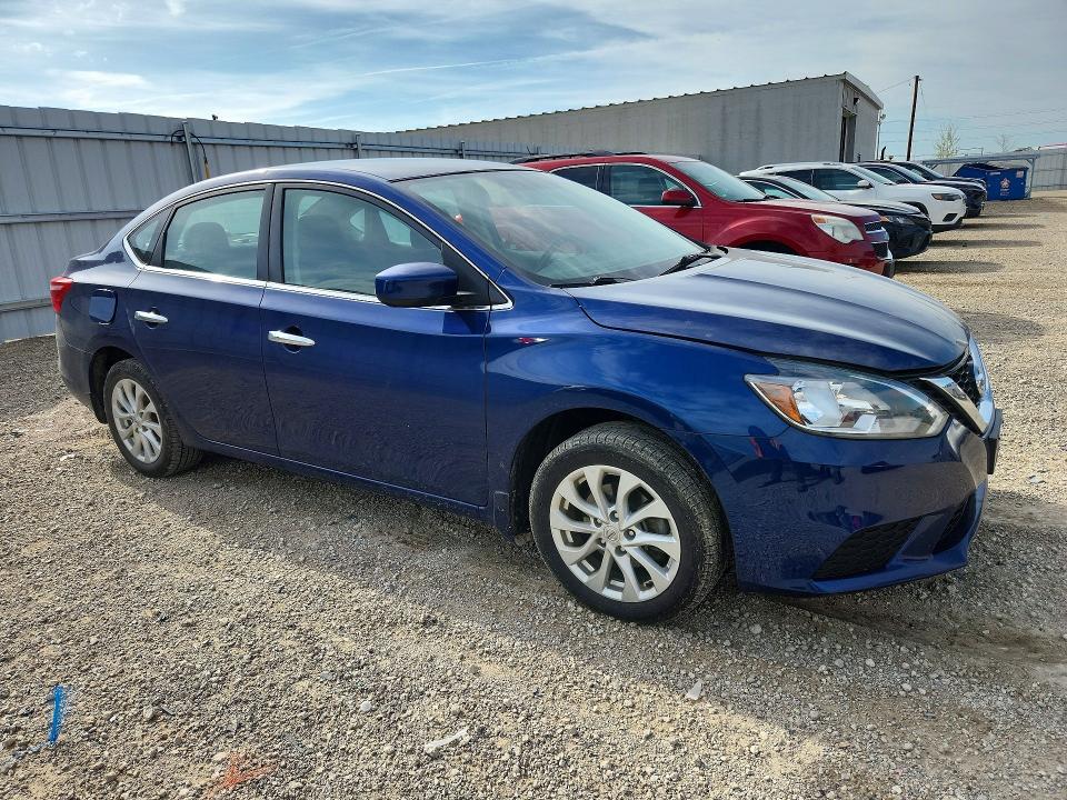 50724866 :رقم المزاد ، 3N1AB7AP4JY271981 vin ، 2018 Nissan Sentra مزاد بيع