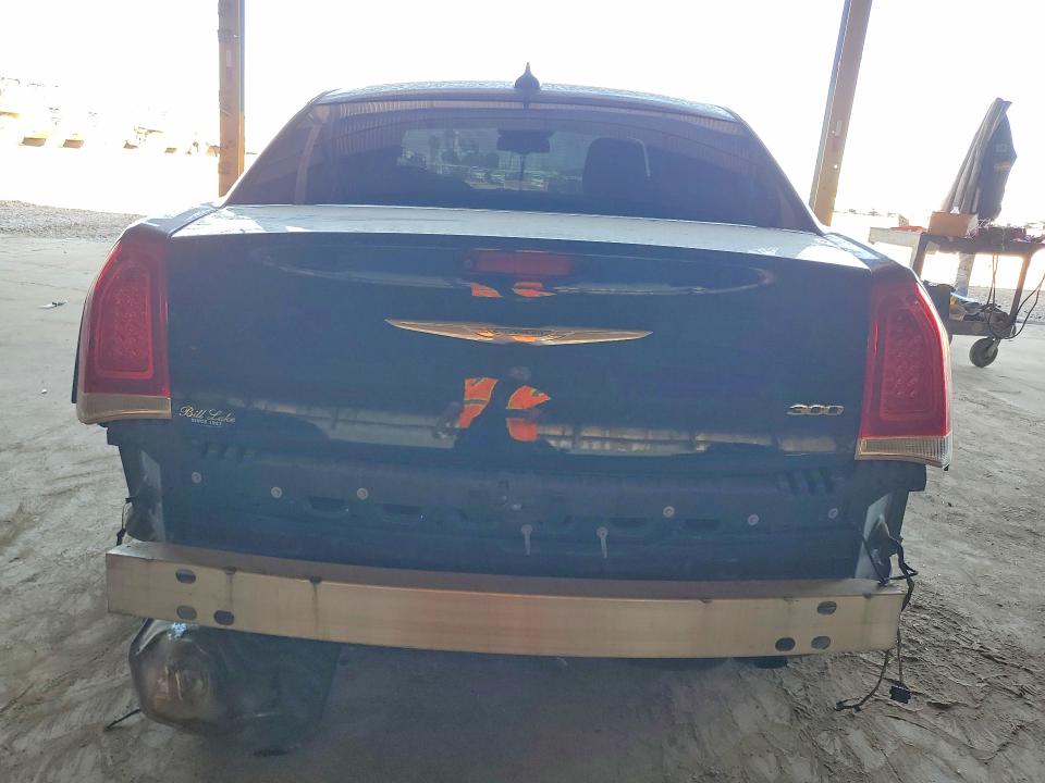 49400406 :رقم المزاد ، 2C3CCAAG1JH130179 vin ، 2018 Chrysler 300 مزاد بيع